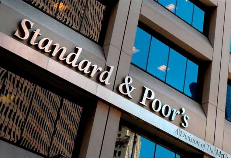 Tras informe de Standard & Poor's, experto advierte sobre la vulnerabilidad de la economía boliviana y riesgo de default