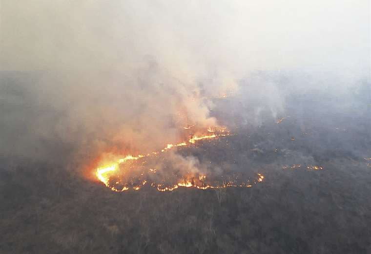 Campesinos de Santa Cruz anuncian bloqueo de carreteras en contra de la pausa ambiental 