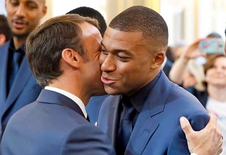 Mbappé y Macron.