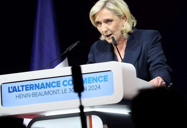 La extrema derecha se impone en la primera vuelta de las parlamentarias en Francia según datos preliminares
