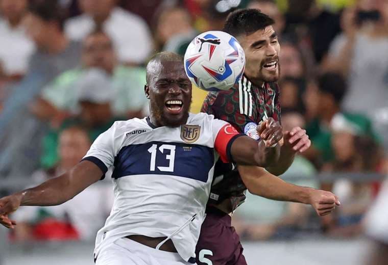 Ecuador avanzó para cuartos de final tras empatar con México