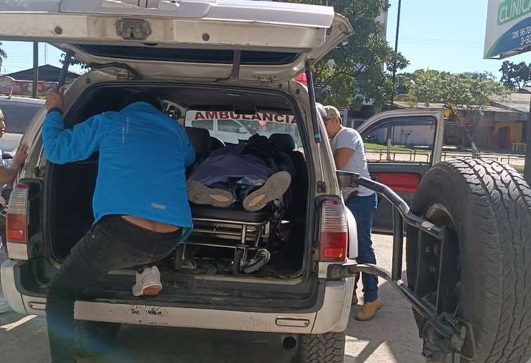 El mototaxista fue auxiliado hasta una clínica privada de Yapacaní