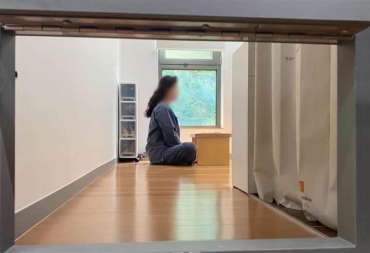 "Niños hikikomori": por qué hay padres en Corea del Sur que se encierran en celdas para entender mejor a sus hijos